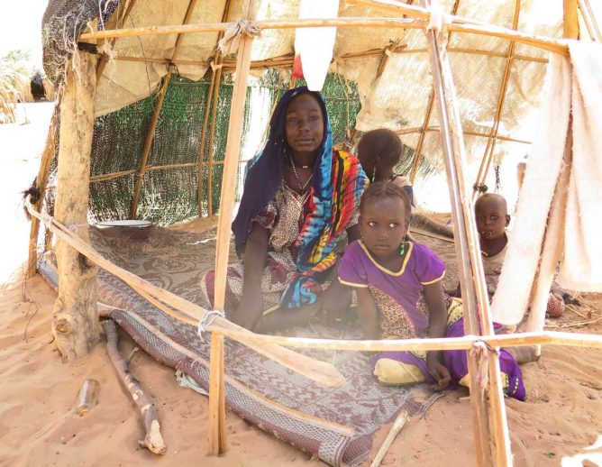 Chad internal displacement family pictures